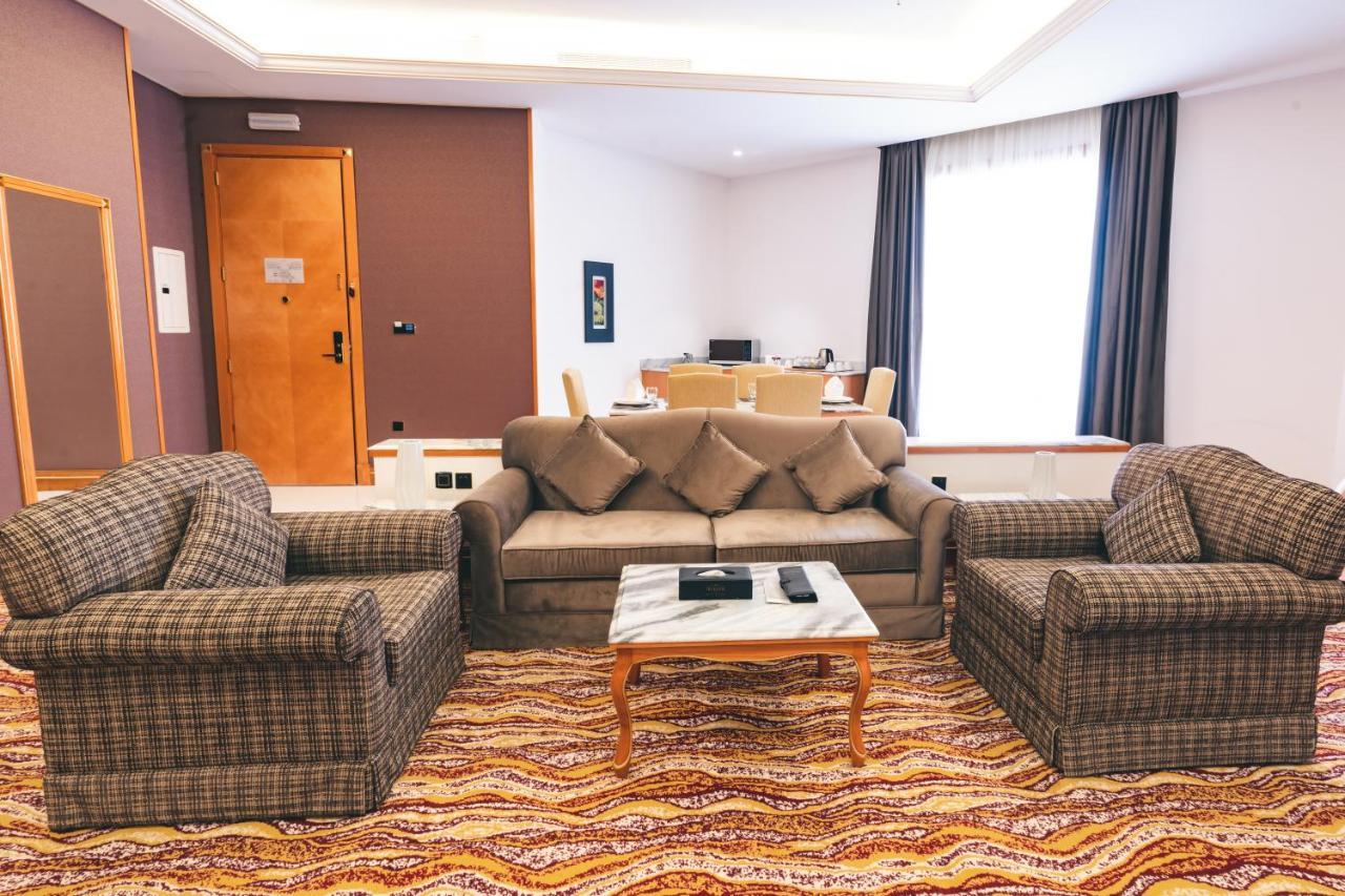 Iridium Hotel Ta'if Bagian luar foto