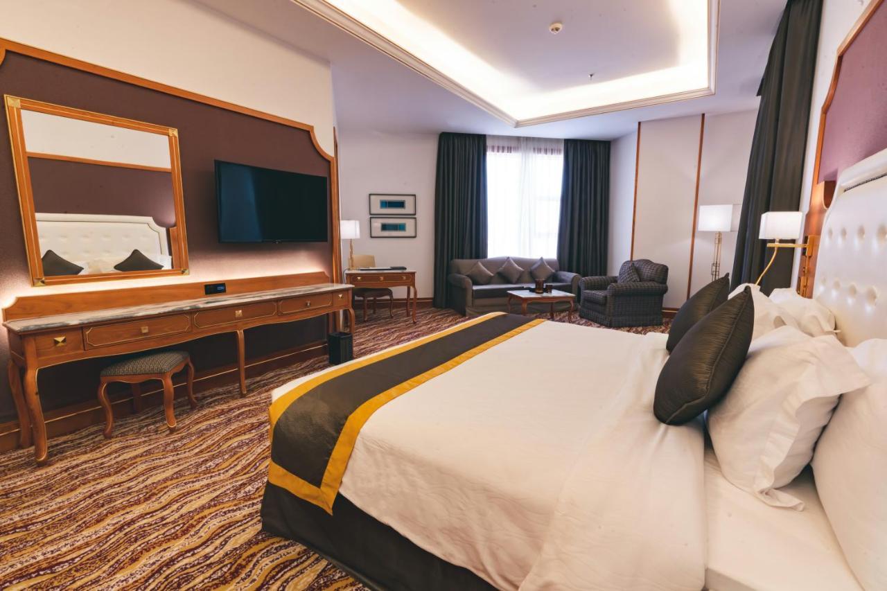 Iridium Hotel Ta'if Bagian luar foto