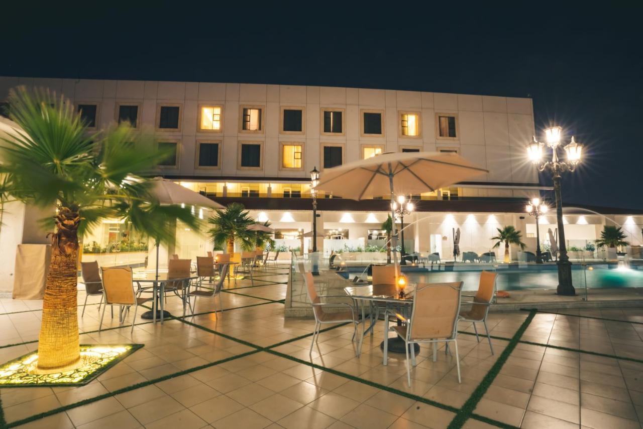 Iridium Hotel Ta'if Bagian luar foto
