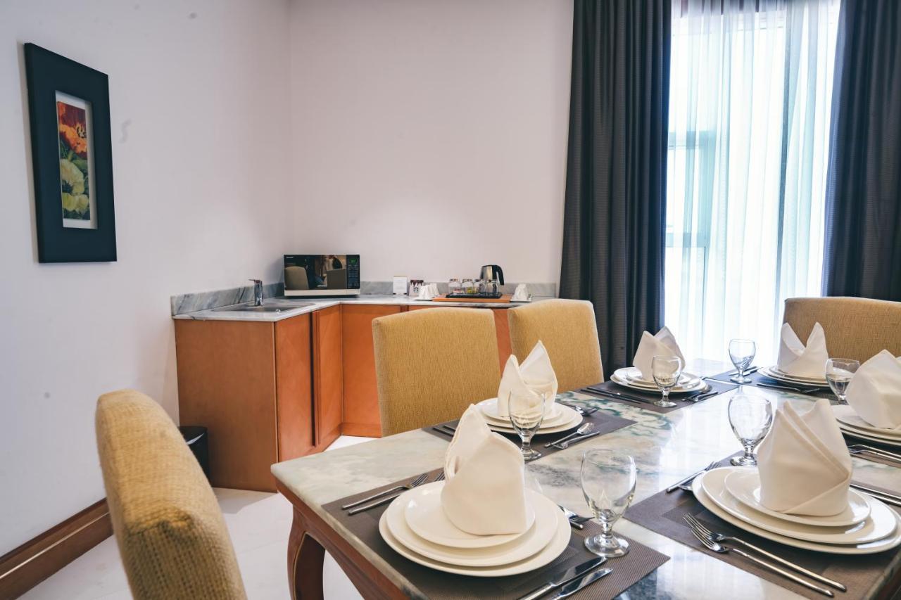 Iridium Hotel Ta'if Bagian luar foto