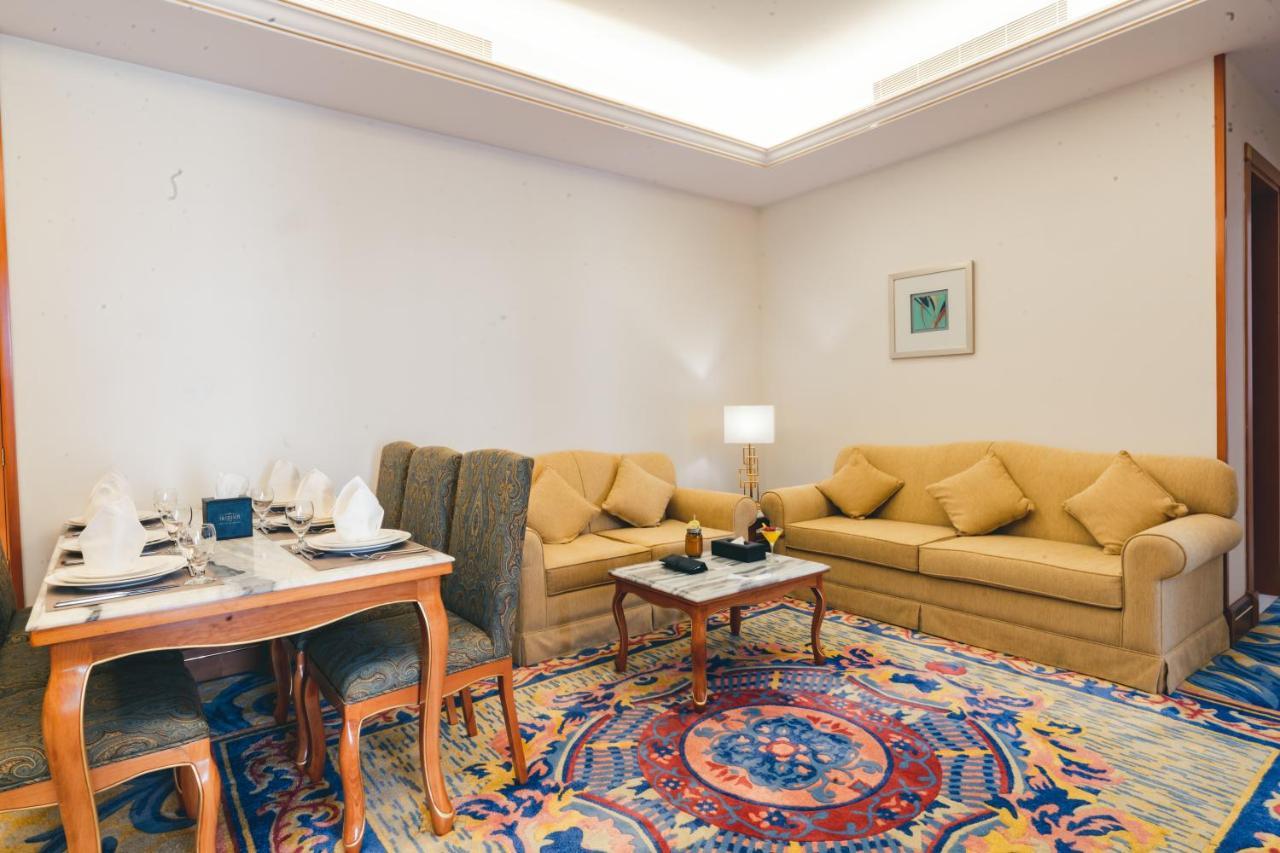 Iridium Hotel Ta'if Bagian luar foto