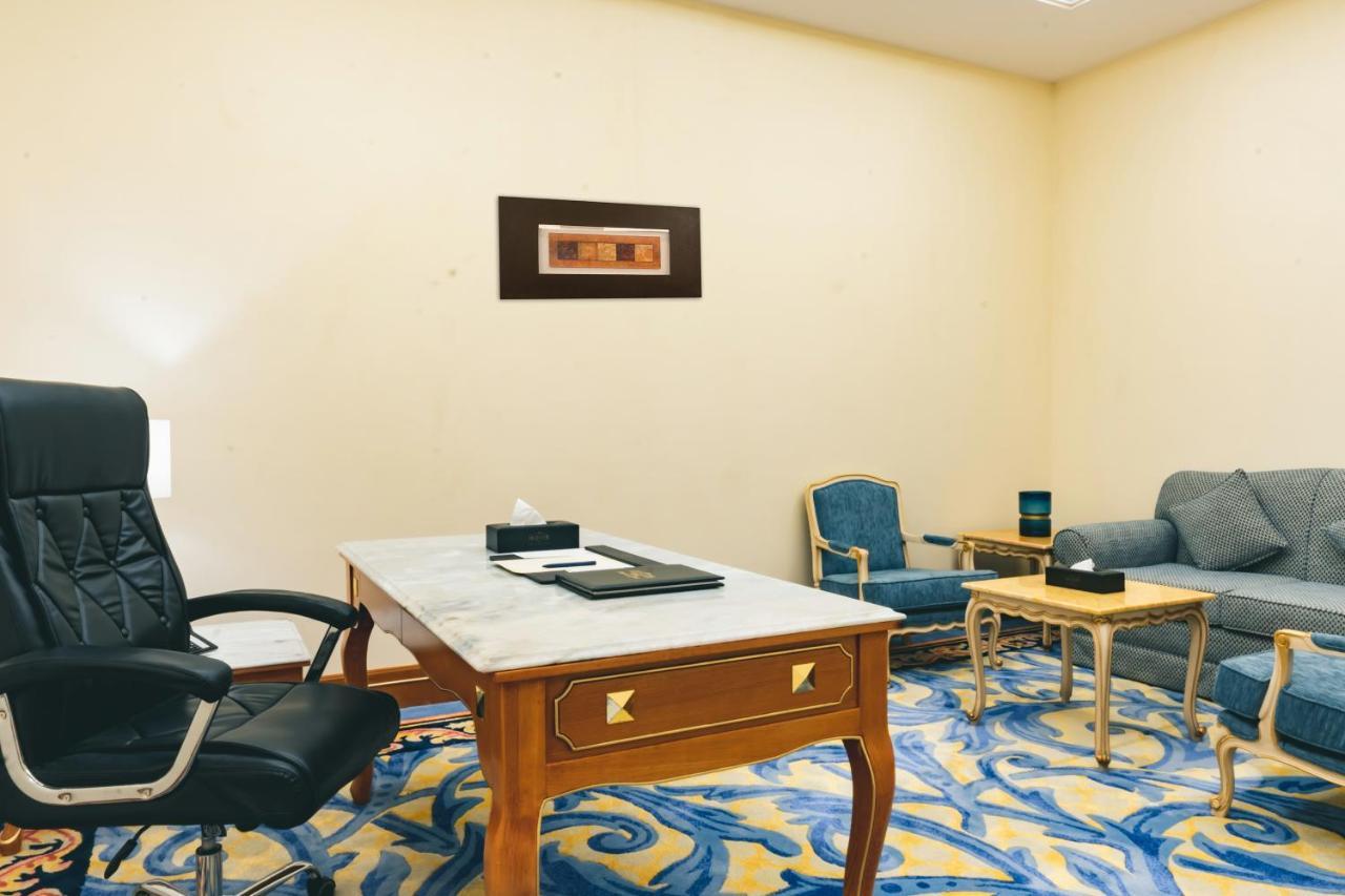 Iridium Hotel Ta'if Bagian luar foto