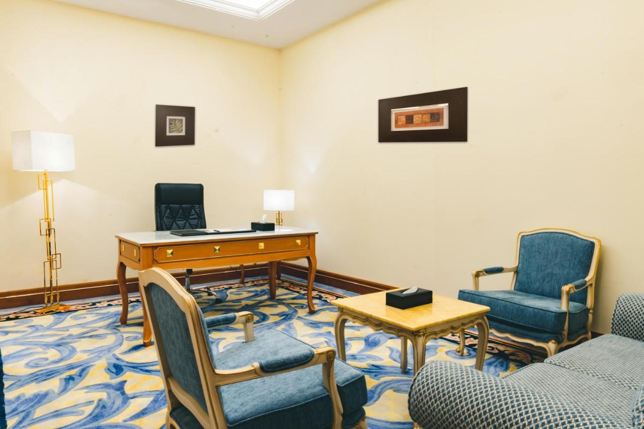Iridium Hotel Ta'if Bagian luar foto
